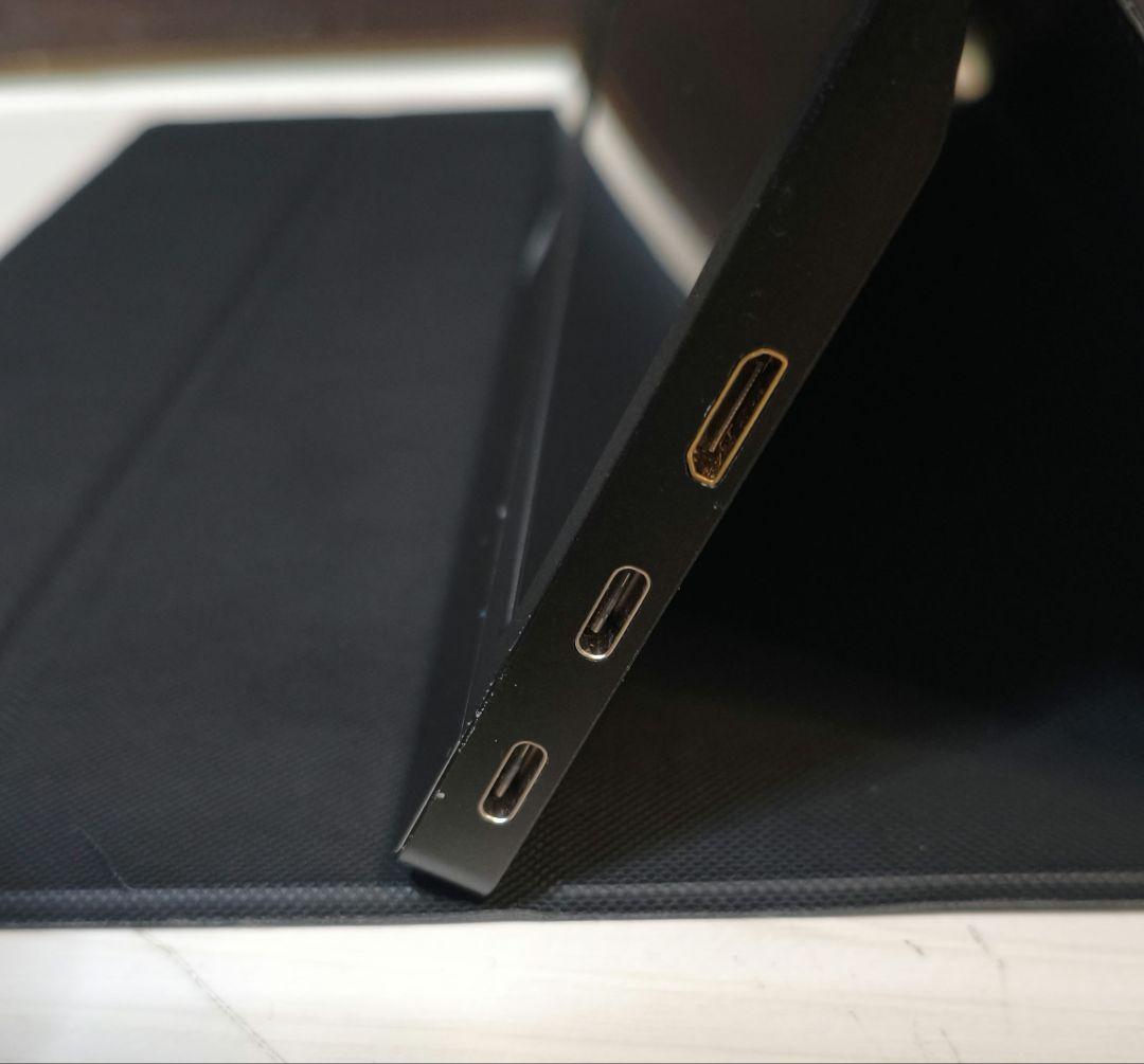 モバイルディスプレイ　4K 13.3インチ