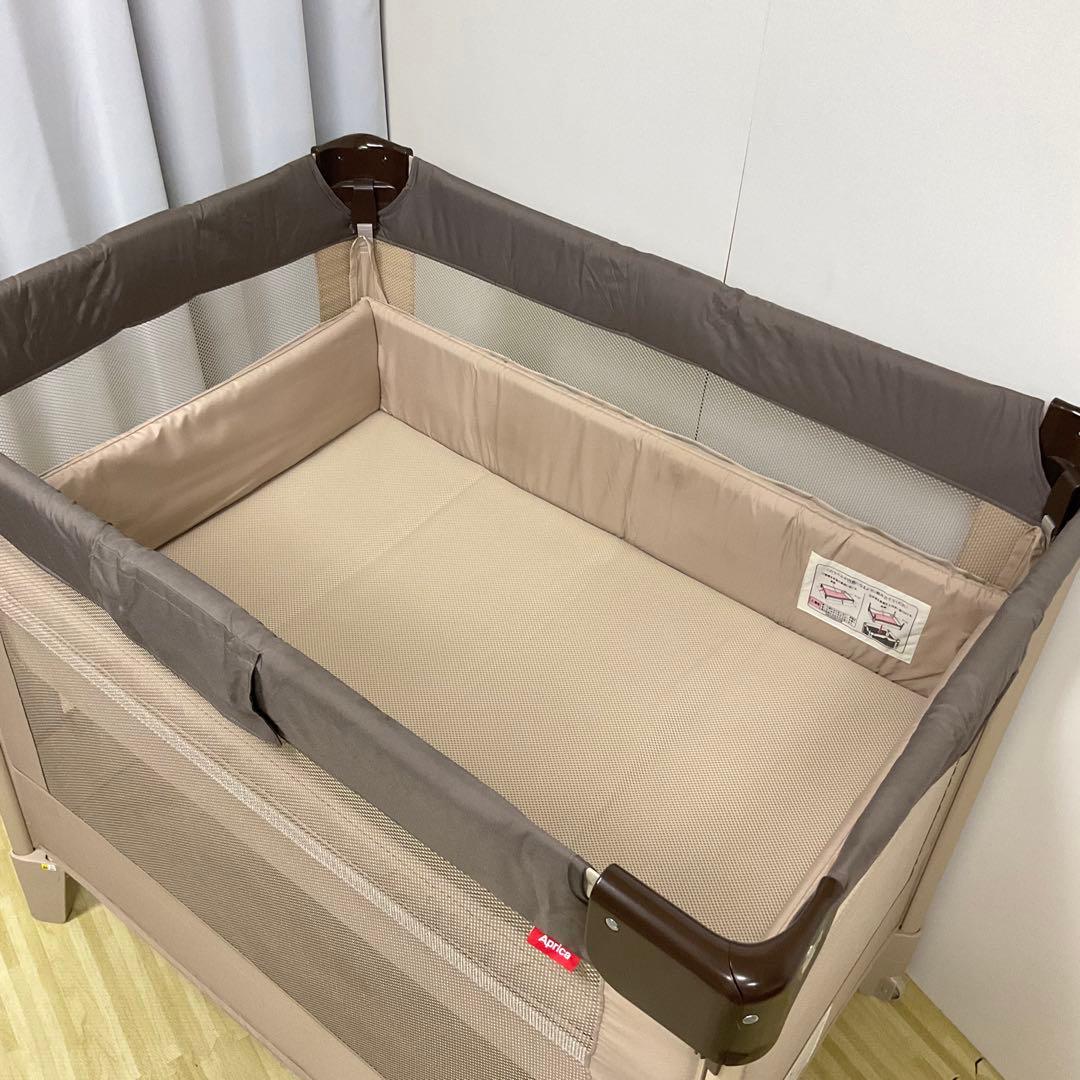 綺麗！アップリカ ベビーベッド ココネル エアー