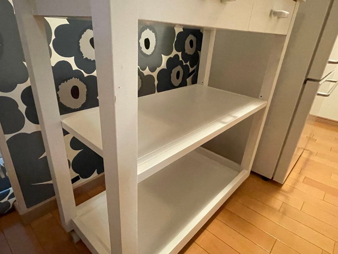 ホワイトキッチンカウンター タイルトップ