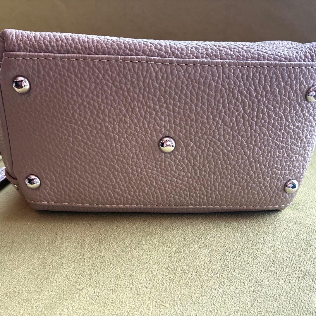 おーたにです 美品ザネラートポスティーナ　ベイビー　色トープ