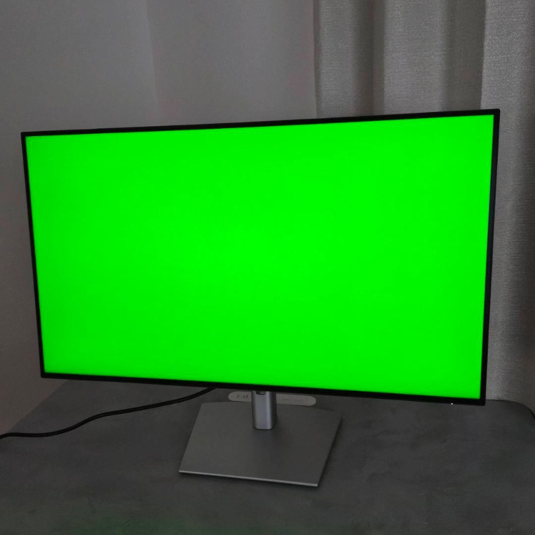 DELL 32インチ 4Kモニター U3225QE