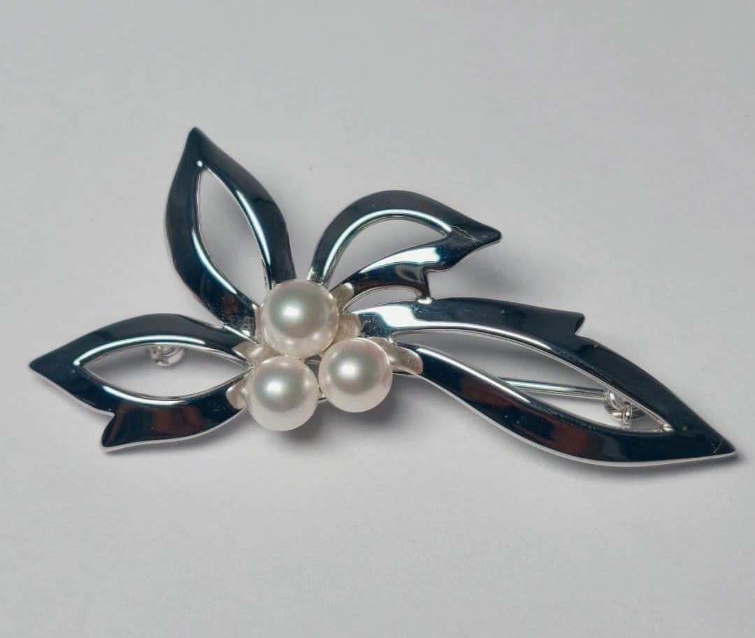 【極美品 最高級!!】ミキモト ブローチ パール フォーマル 3珠 皇室御用達
