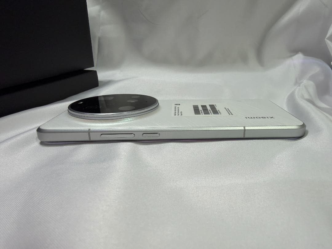 Xiaomi 15 Ultra ホワイト 16GB/512GB