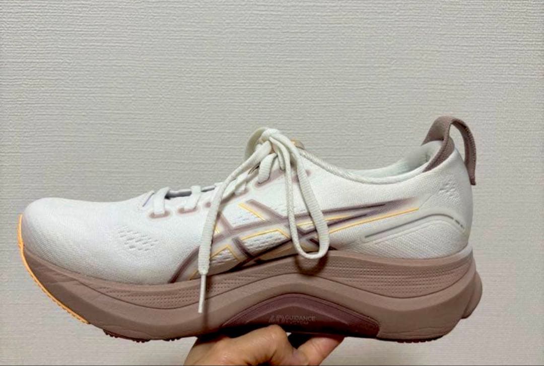 【美品】ASICS GEL-KAYANO 32 ゲルカヤノ25㎝