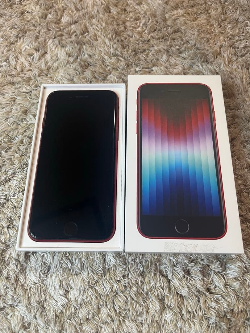 Apple iPhone SE (第3世代) レッド　128GB