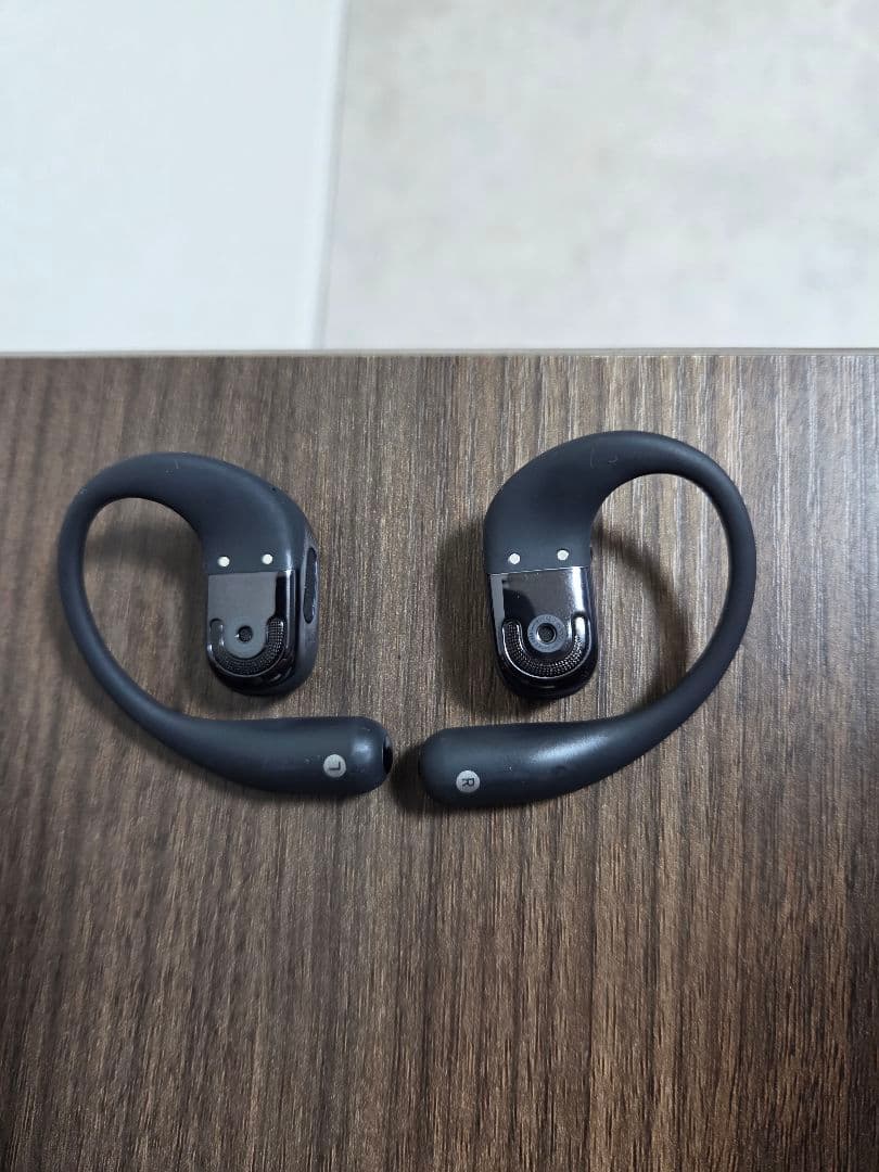 【美品】SHOKZ OPENFIT2 ブラック 収納ポーチ付き