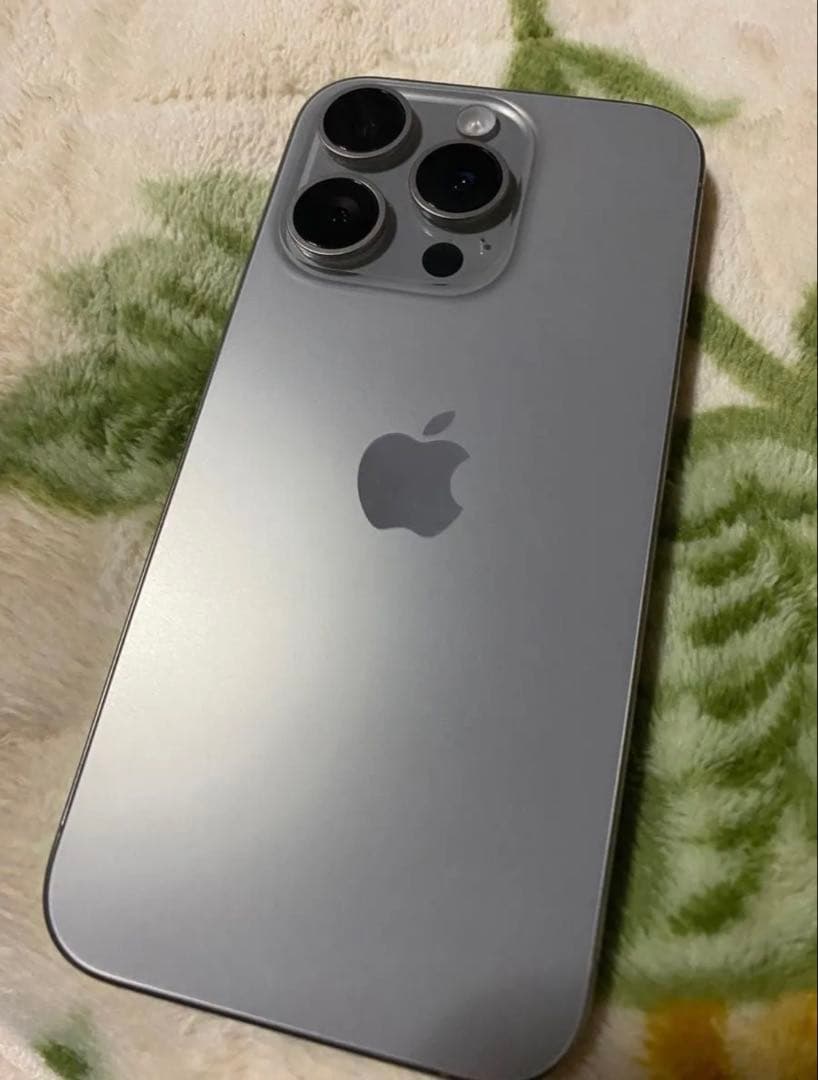 iPhone15 Pro 128GB 本体のみ　ジャンク　使用可能