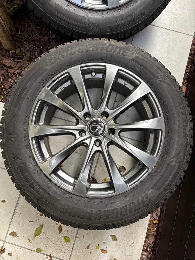 現行レクサスNXスタッドレス18インチタイヤ・ホイール4本 セット
