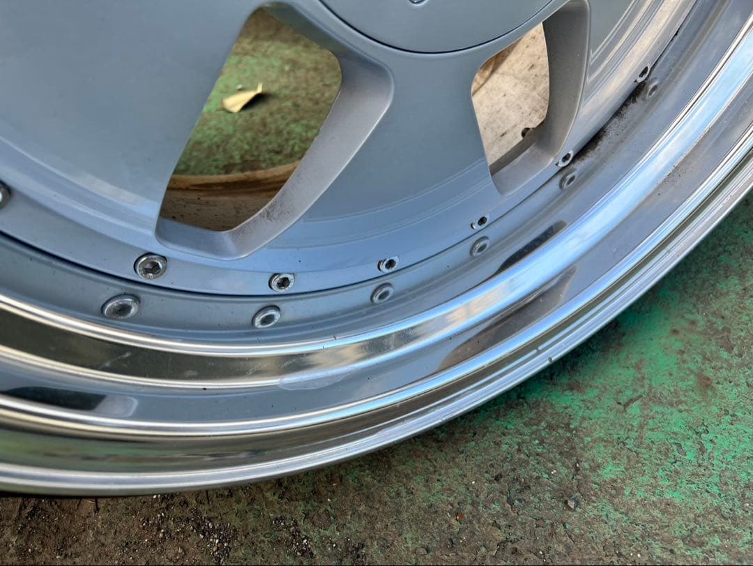 19インチ9.5j＋43 pcd114.3 SSR ヴィエナクライス 2本