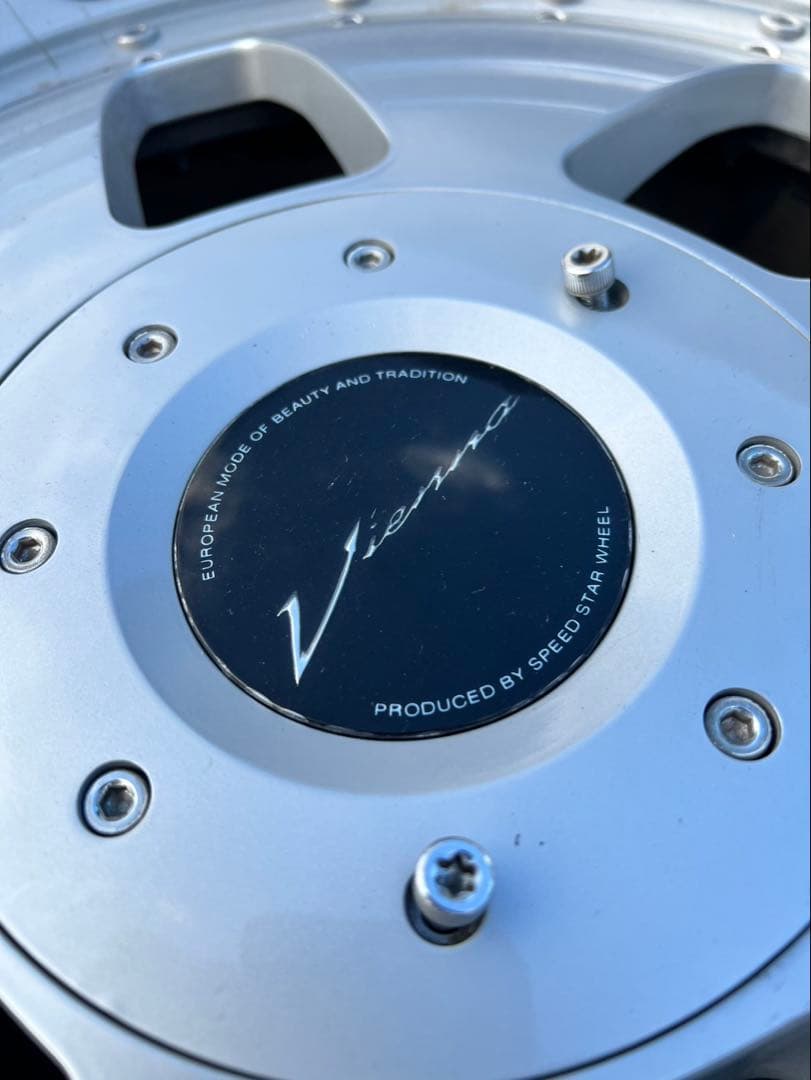 19インチ9.5j＋43 pcd114.3 SSR ヴィエナクライス 2本