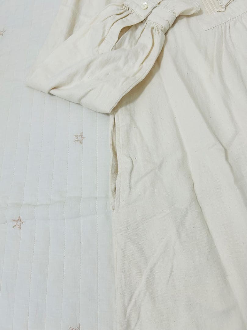 ピンクハウス　長袖　ワンピース　綿　襟　フリル　ロゴ　刺繍　春　秋　ピンタック