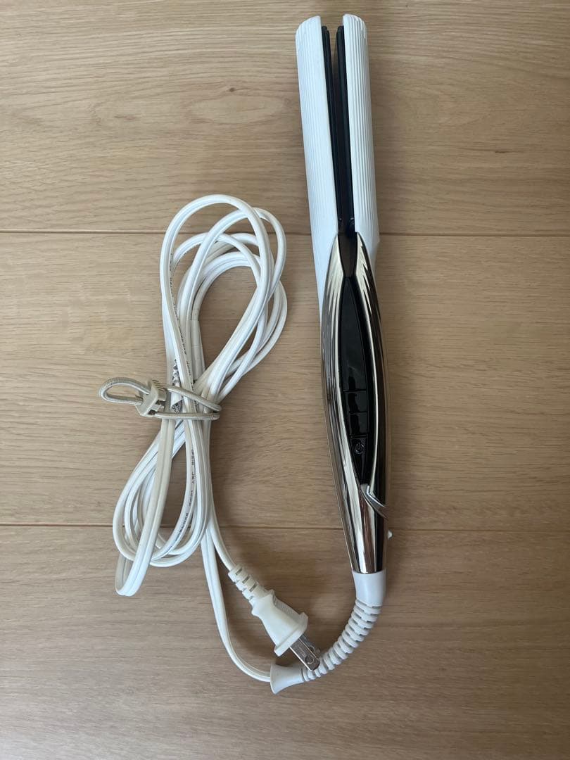 Refaストレートヘアアイロン デジタル表示