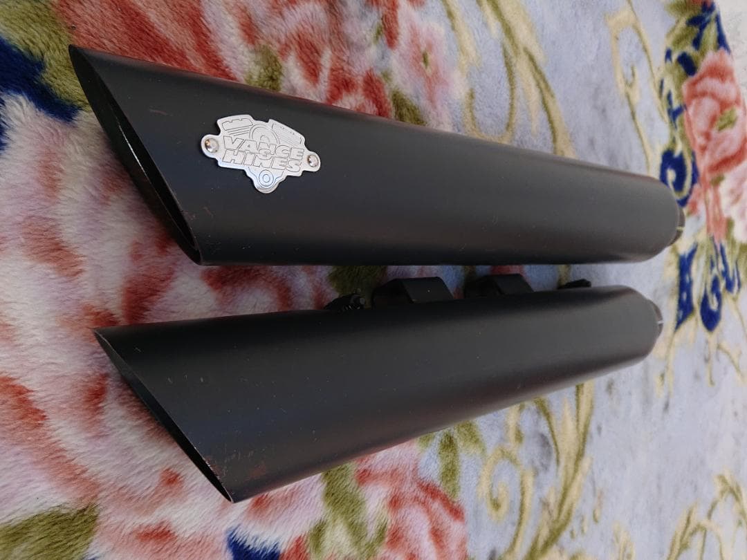 ハーレー　バンス＆ハインズ　ツインスラッシュ　スリップオン　マフラー