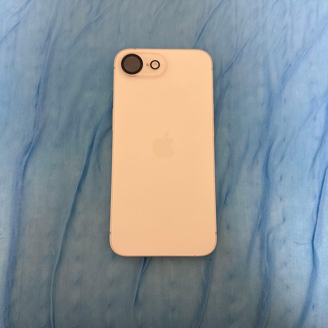 Apple iPhone 16e 本体　スタンド付きケース付き