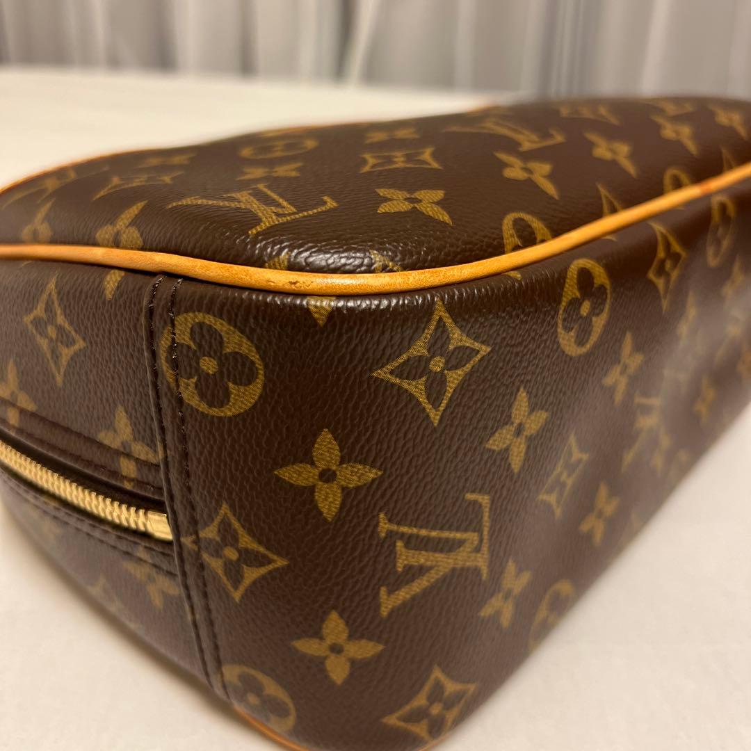 ルイヴィトン　トゥルーヴィル