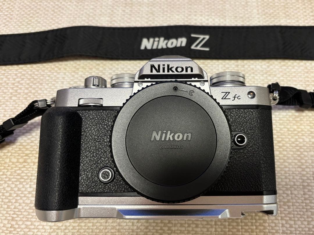 Nikon Z fc シルバー
