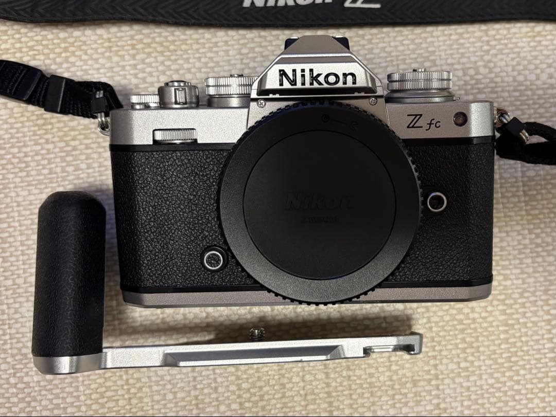 Nikon Z fc シルバー
