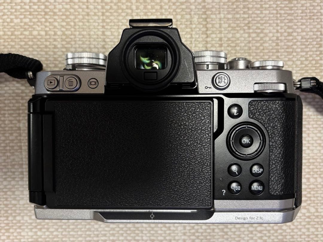 Nikon Z fc シルバー
