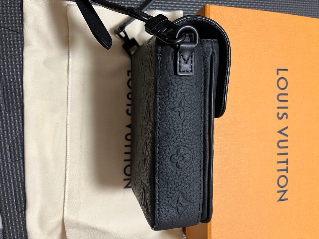 【極美品】ルイヴィトン Ｓロック　ヴェルティカル・ウェアラブルM81524