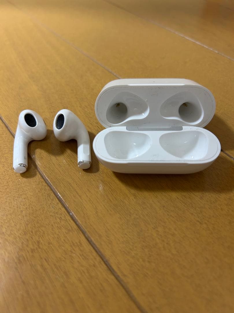 AirPods3 本体 正規品 充電ケース 箱 ライトニングケーブル付き