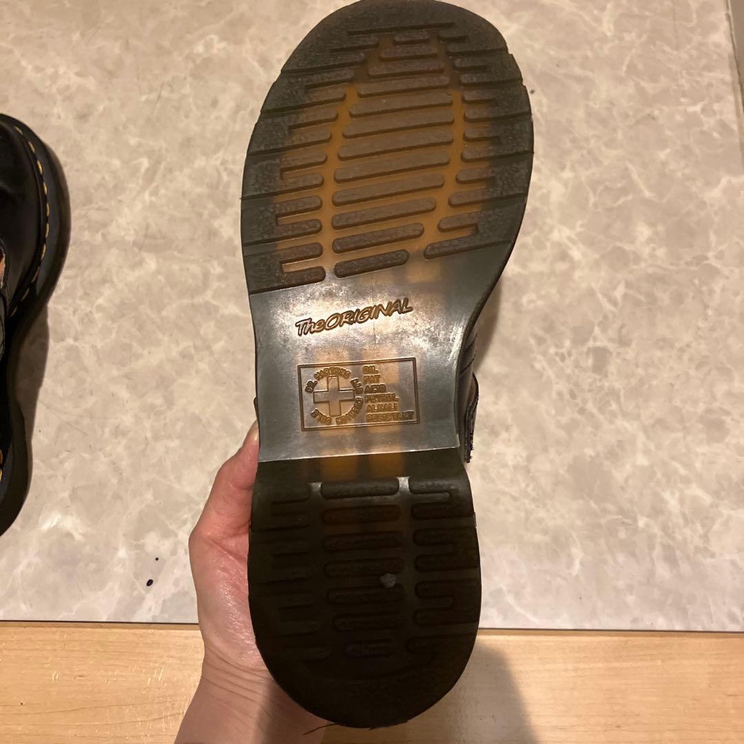 Dr. Martens 黒 ストラップシューズ