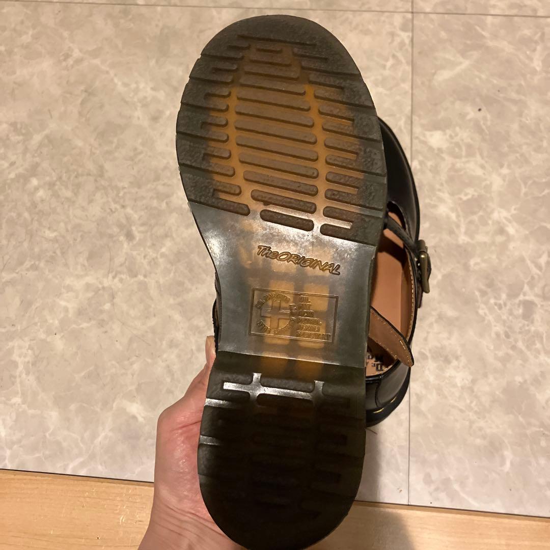 Dr. Martens 黒 ストラップシューズ