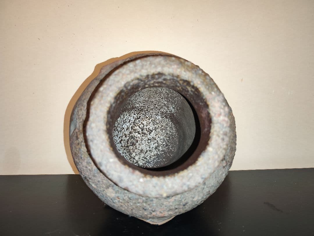 古常滑灰被り壺　室町時代