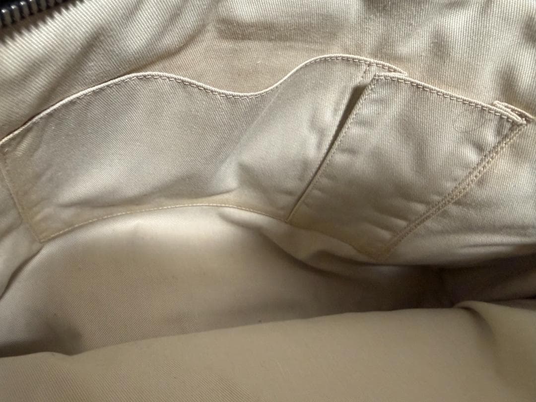 【特別セール中】 はなちゃん:フェラガモ黒 ハンドバッグ/ビジネスバック