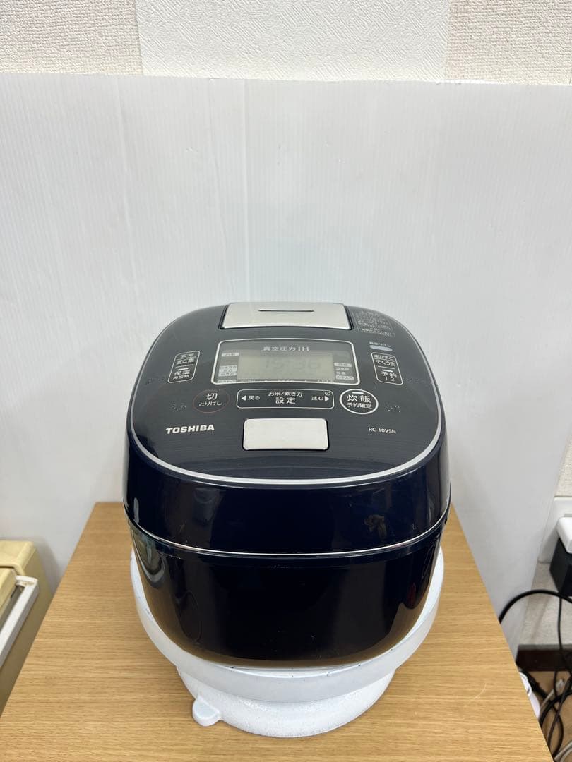[東芝]真空圧力IH炊飯器 RC-10VSN 5.5合 かまど銅釜 2019年製