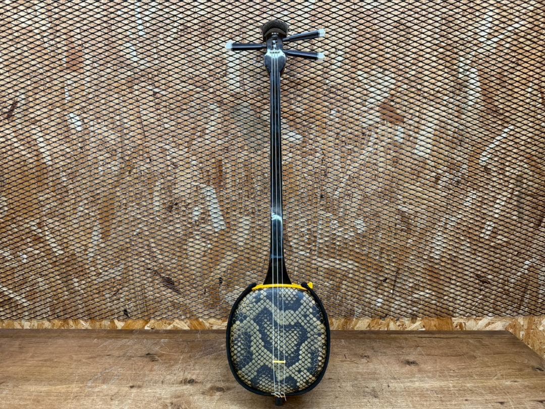 美品★沖縄三線★入門用★初心者向け★人工皮★合皮★三味線★琉球和楽器