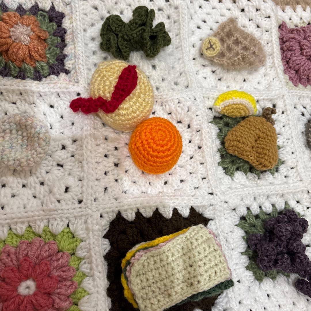 美味しそうなブランケット❤️食べ物モチーフブランケット　かぎ針編み❤️