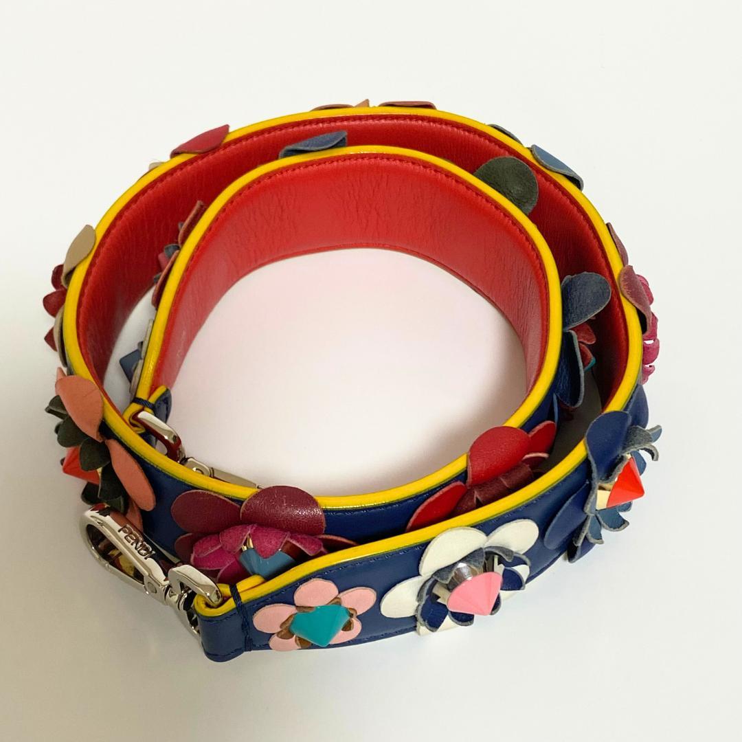 FENDI フェンディ　ストラップユー　フラワー　ブルー×レッド×イエロー