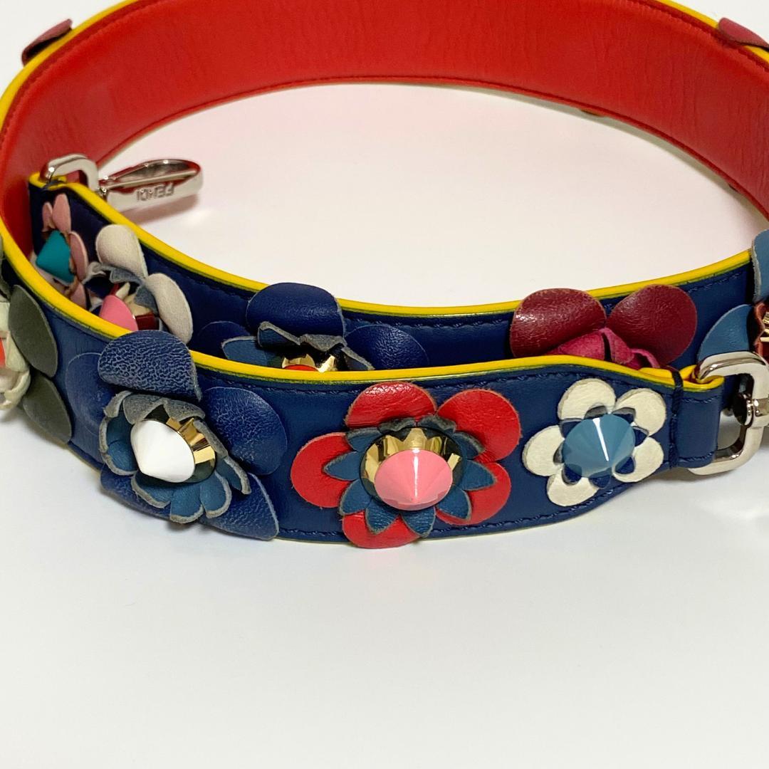 FENDI フェンディ　ストラップユー　フラワー　ブルー×レッド×イエロー