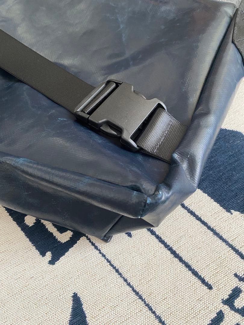 専用　FREITAG メッセンジャーバッグ 中型 赤/青/白