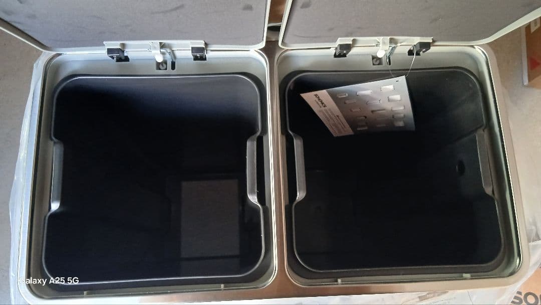 #新品　ゴミ箱 ダストボックス 2分別ペダル式 2x30L ステンレス