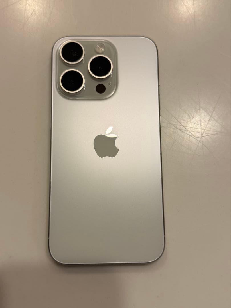 Apple iPhone 15pro 本体 128GB ホワイト