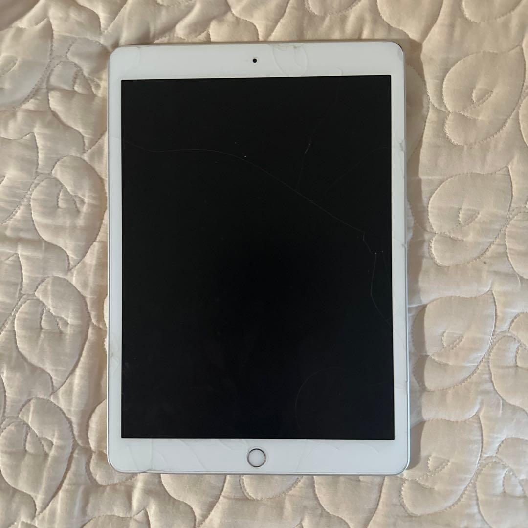 Apple iPad 7世代　32gb ホワイト