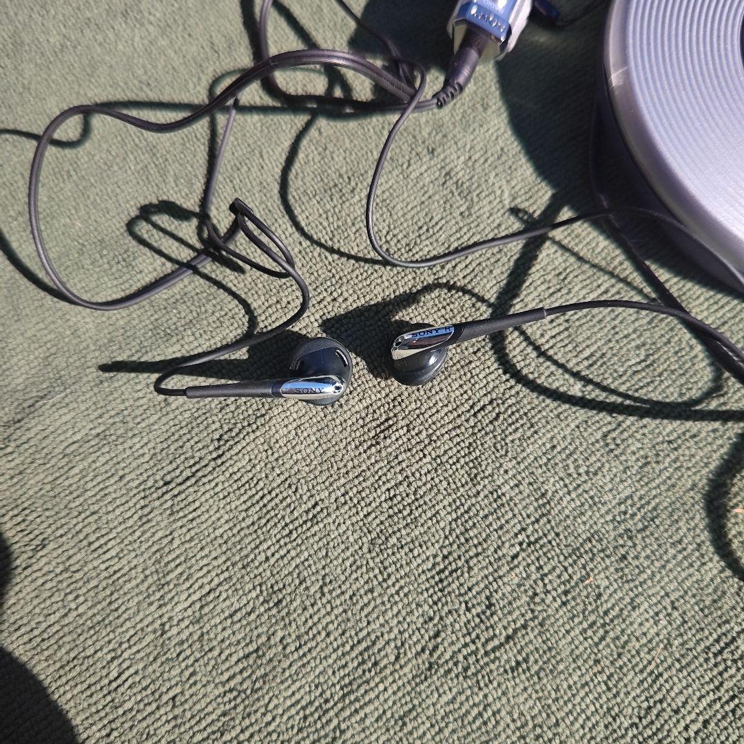 Sony ポータブルCD　TV AM FMラジオ プレーヤー D-FJ787