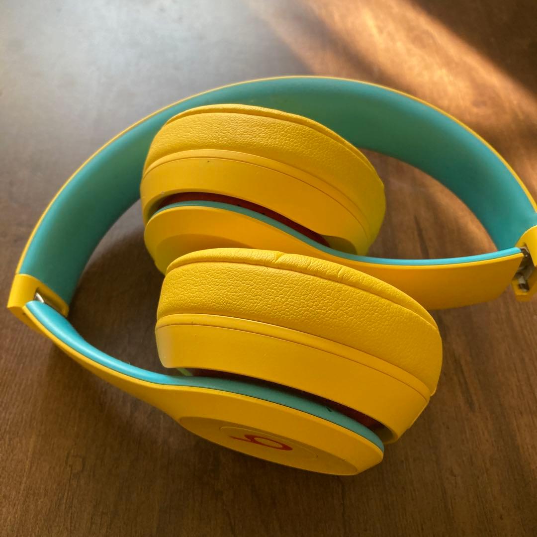 Beats ワイヤレスヘッドホン イエロー/ブルー