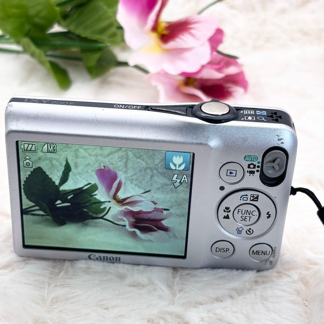 Canon IXY 200F シルバー