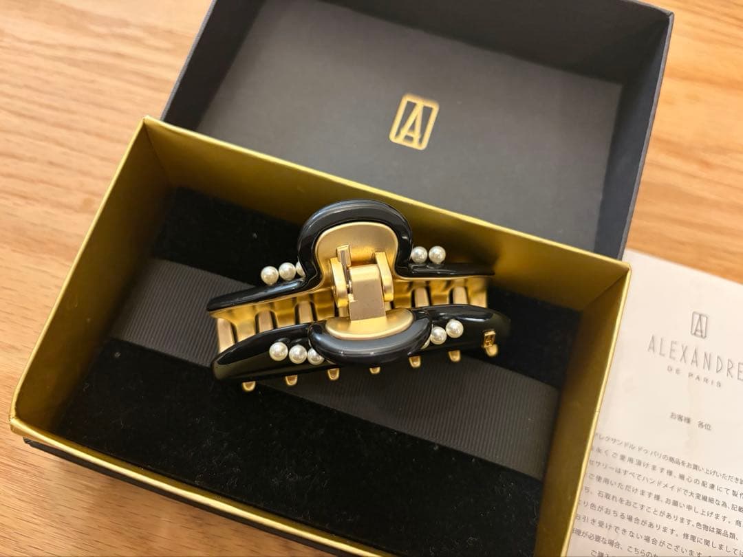 アレクサンドルドゥパリ　ヴァンドームクリップ　パール　ブラック　Mサイズ