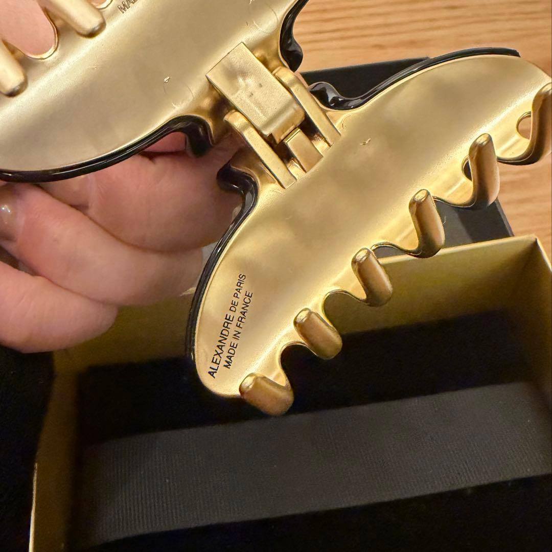 アレクサンドルドゥパリ　ヴァンドームクリップ　パール　ブラック　Mサイズ