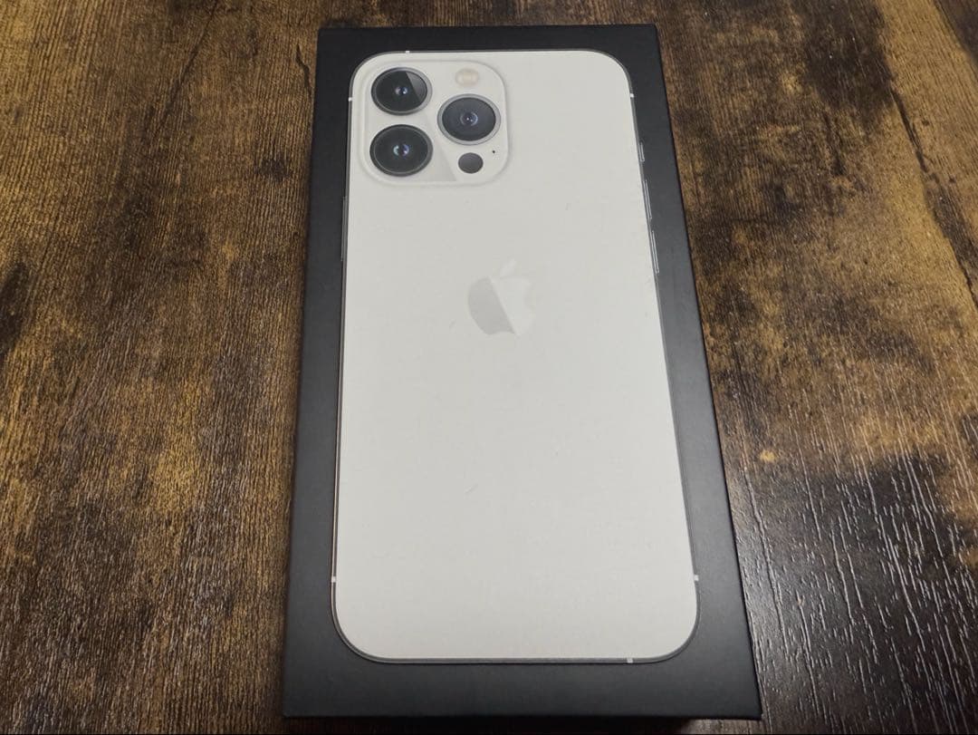 【大幅値下げ中】iPhone 13pro 256GBシルバー★付属品有★