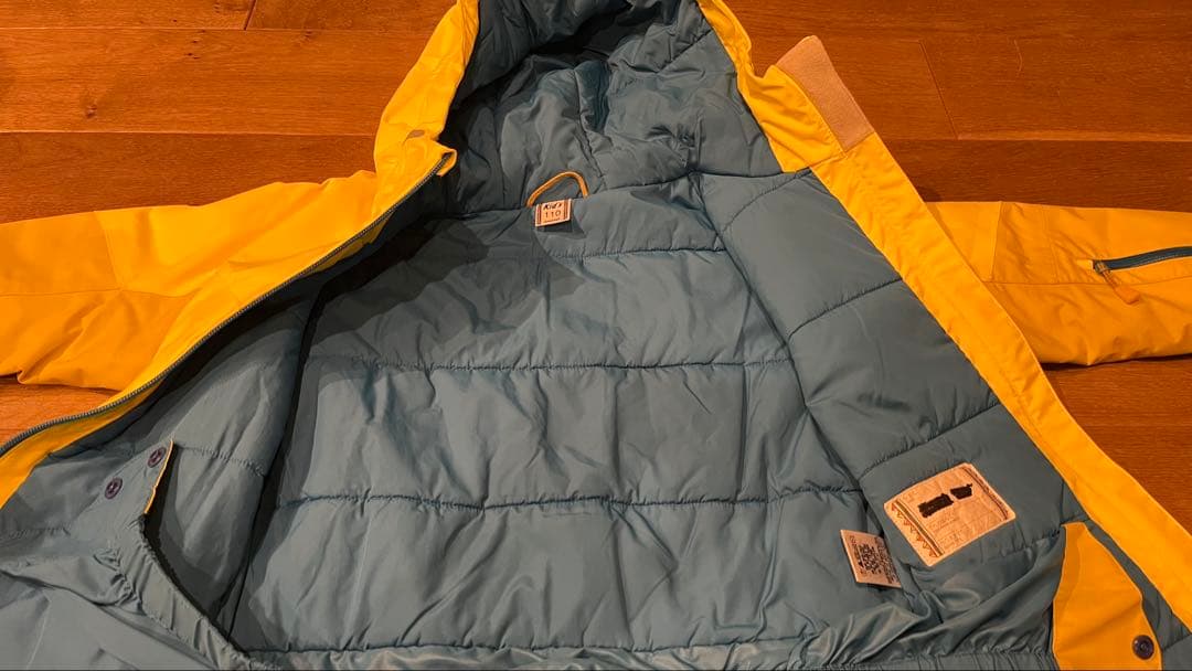 モンベル　110 スキーウェアとグローブセット　男の子　女の子　2回使用