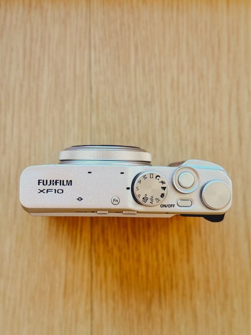 Fujifilm XF10 シャンパンゴールド 本体のみ