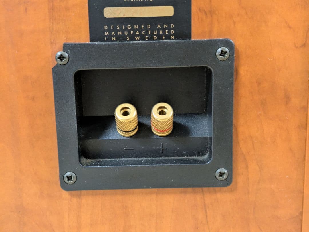 最終値下げ　スウェーデン製 【 QLN 601 】ブックシェルフスピーカー