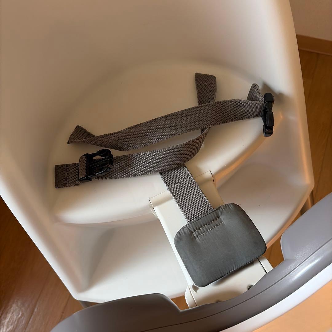 【説明書付き】ベビービョルン　ハイチェア　足の色　グレー