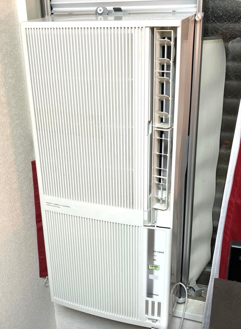 窓用エアコン　冷暖房　除湿　換気機能　CORONA製