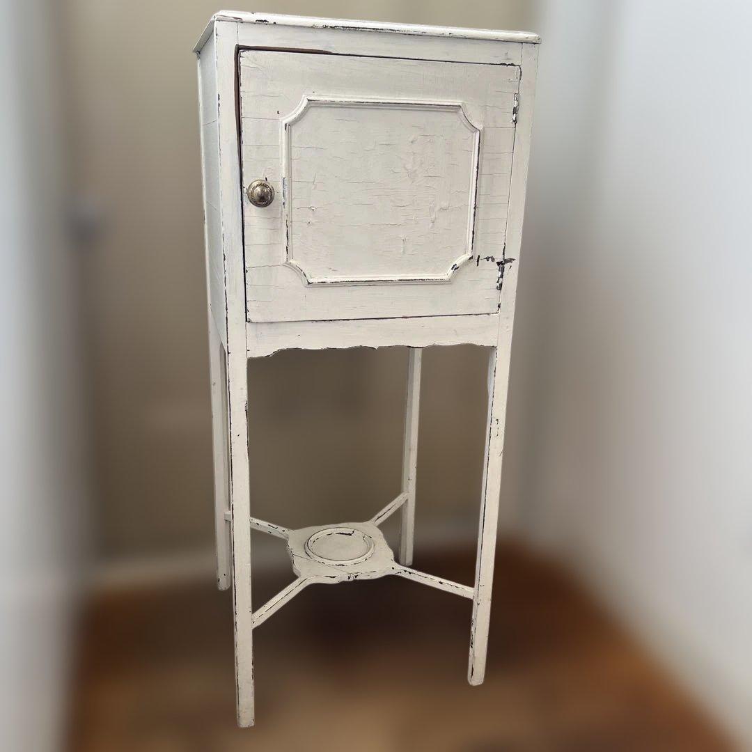 フランスアンティークキャビネット