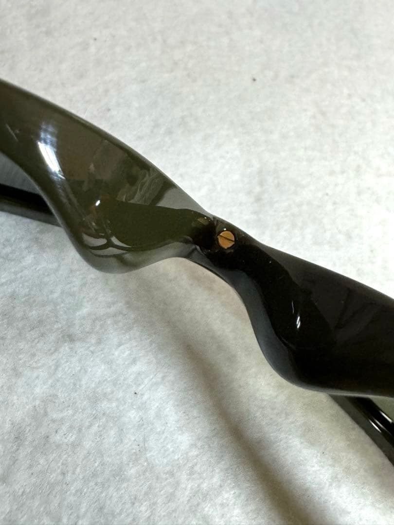 LOUIS VUITTON グリーン オーバーサイズサングラス